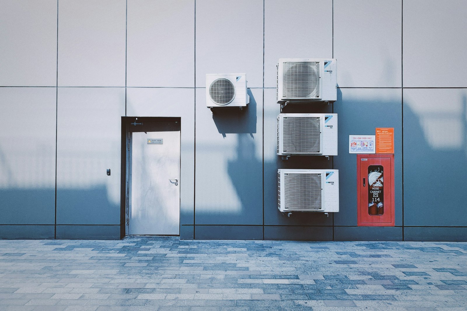 Working with contractors, architects and project managers for energy efficient heating solutions for commercial and development projects.