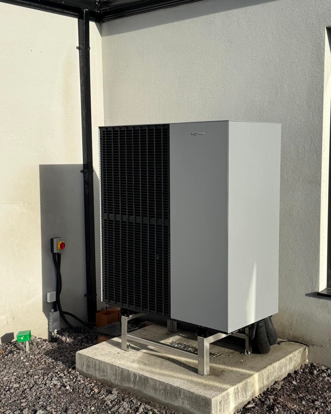 dawson-mechanical-and-renewables-viessmann-aire-toheat-dublin-project-2